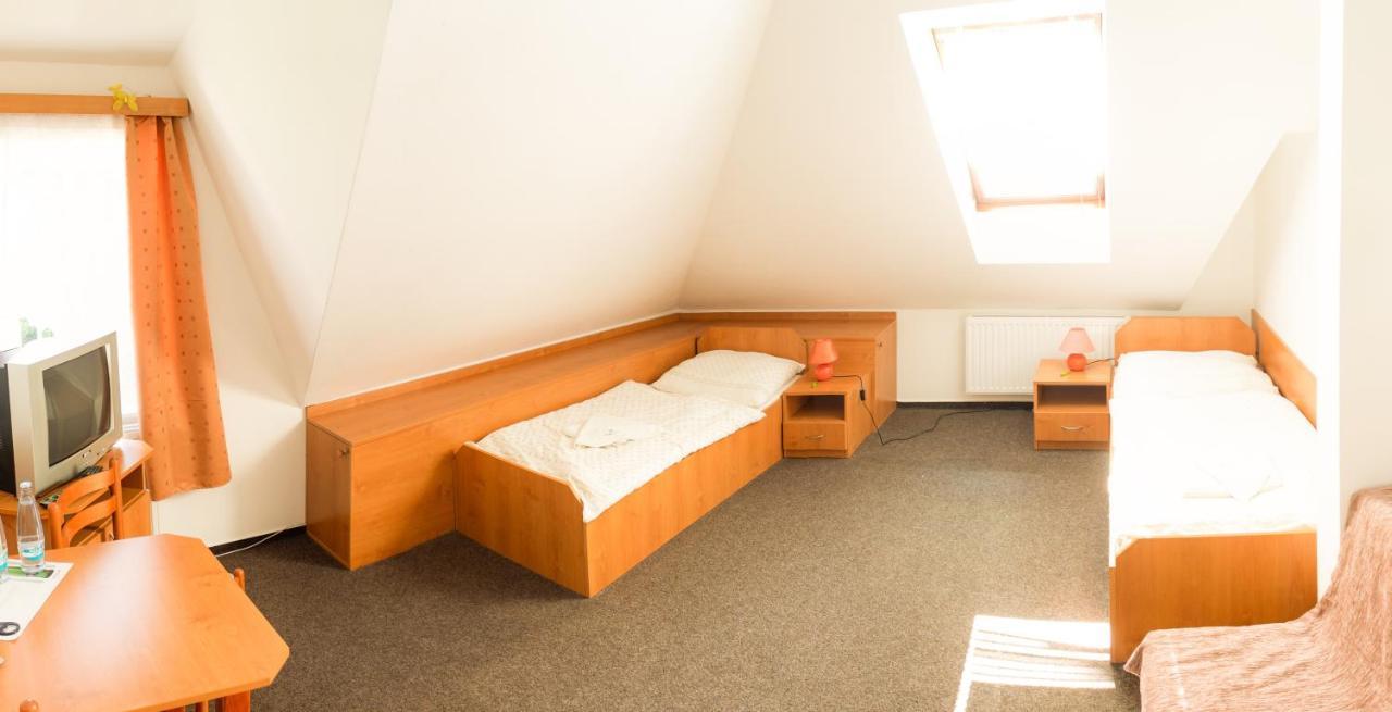 Dehtare  Motel Velky Rybnik מראה חיצוני תמונה