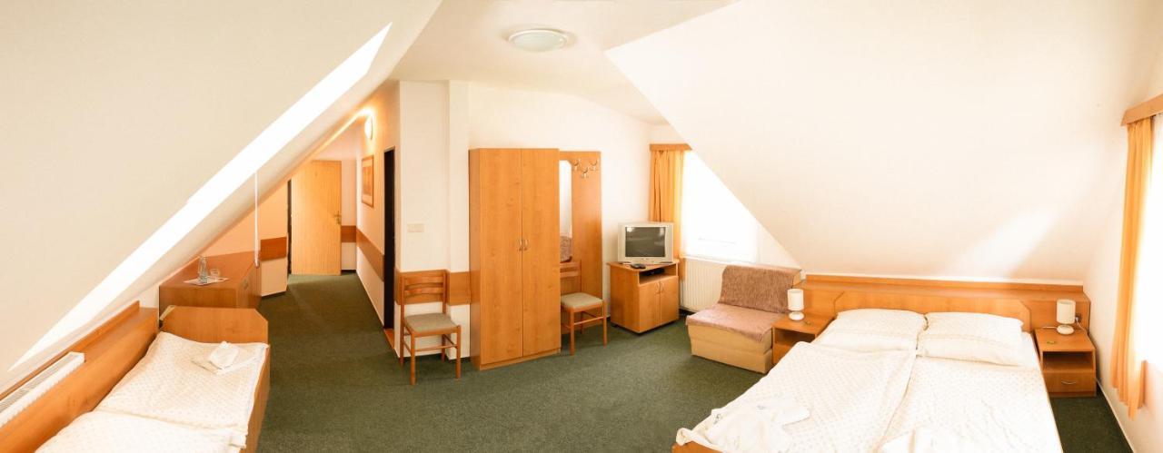 Dehtare  Motel Velky Rybnik מראה חיצוני תמונה